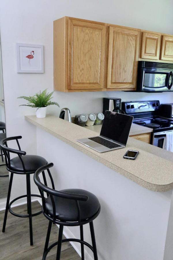 Oaks Modern & Comfy Condo In The Perfect Location เกนส์วิลล์ ภายนอก รูปภาพ