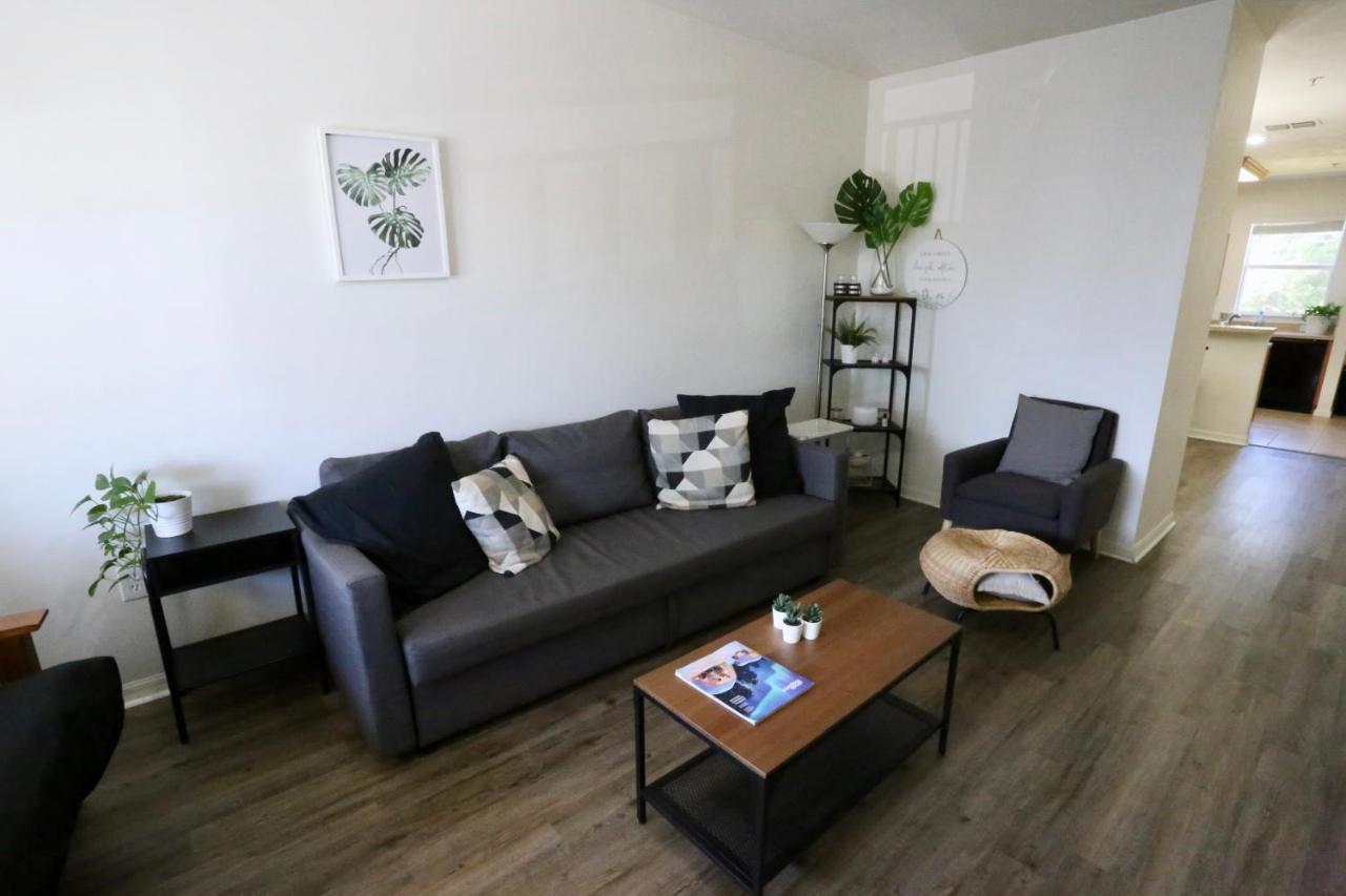 Oaks Modern & Comfy Condo In The Perfect Location เกนส์วิลล์ ภายนอก รูปภาพ