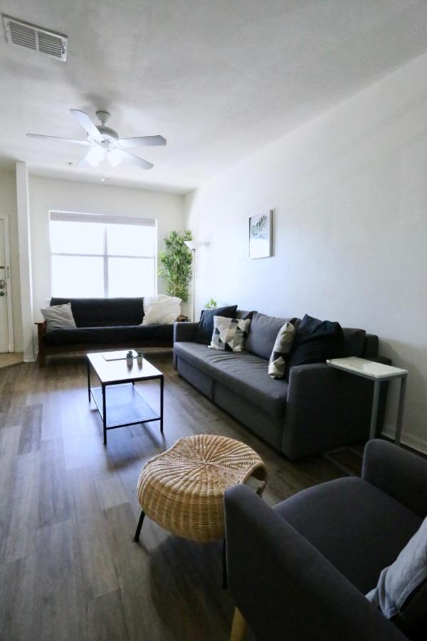 Oaks Modern & Comfy Condo In The Perfect Location เกนส์วิลล์ ภายนอก รูปภาพ